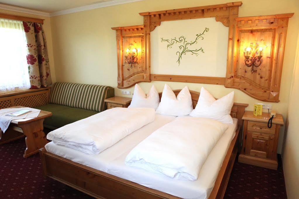Hotel Sperlhof 윈디슈가르스텐 외부 사진